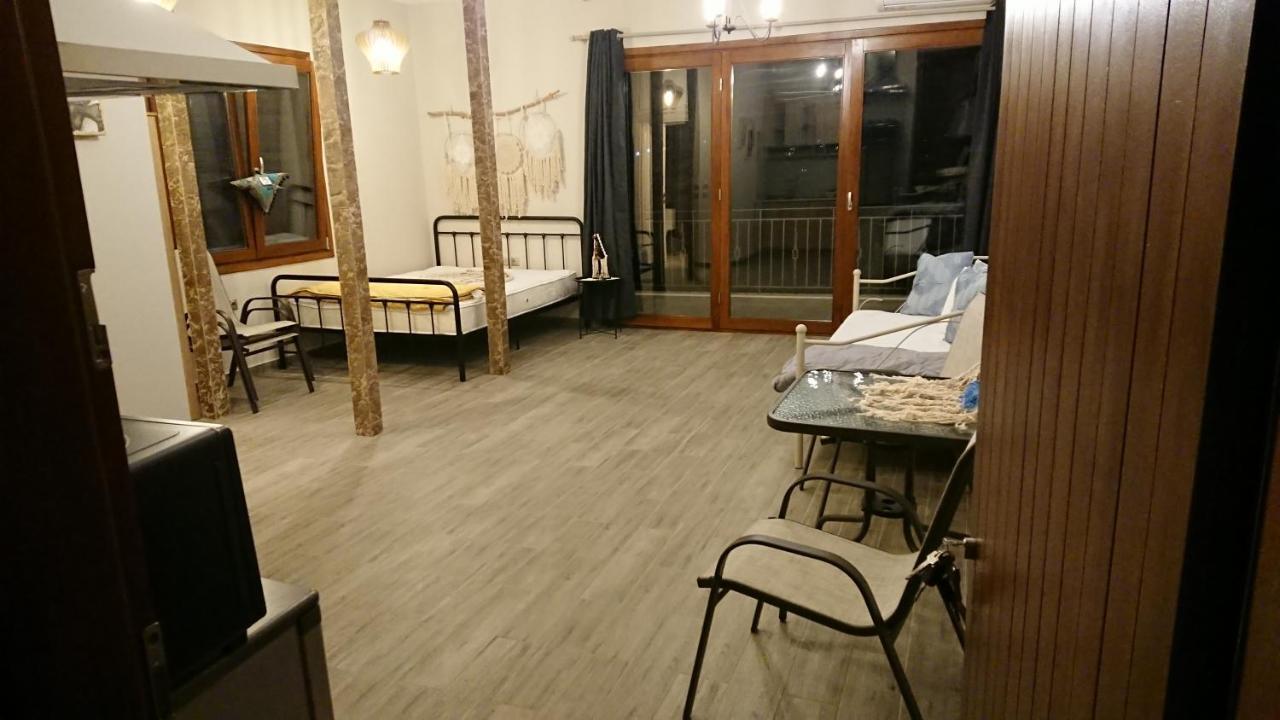 네아 포티데아 Stone House With Seaview 아파트 외부 사진