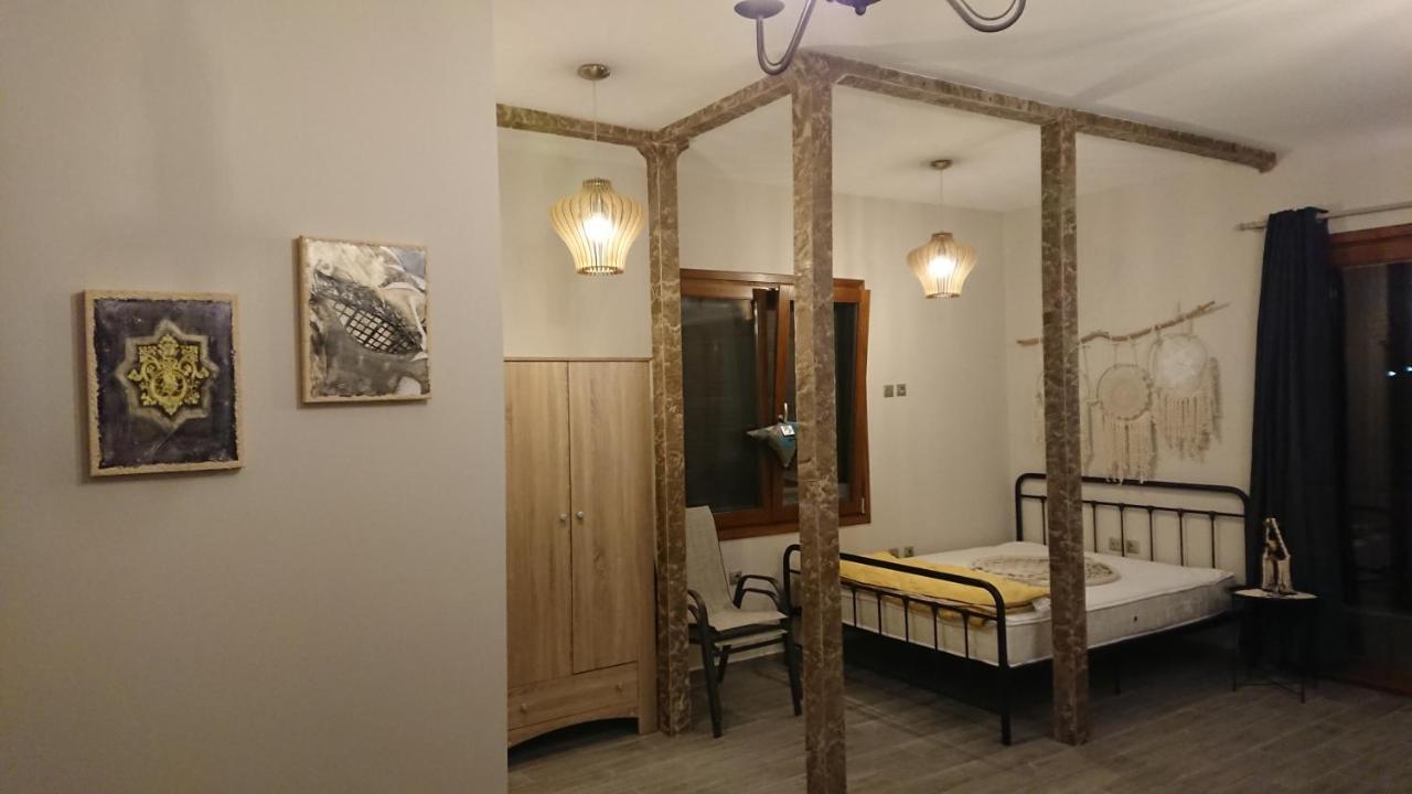 네아 포티데아 Stone House With Seaview 아파트 외부 사진